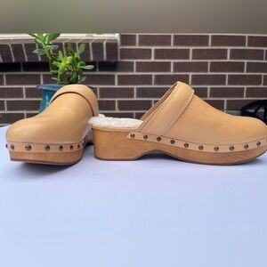Madewell Tan Leather Clogs